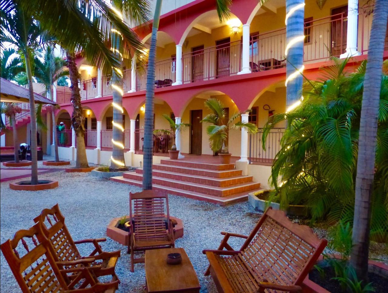 Les Jardins Du Flamboyant Hotel Ziguinchor Exterior photo